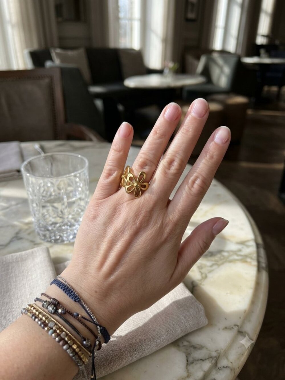 Gorgeous Gold-Tone Flower Statement Ring – Elegant Floral Design, Perfect Gift